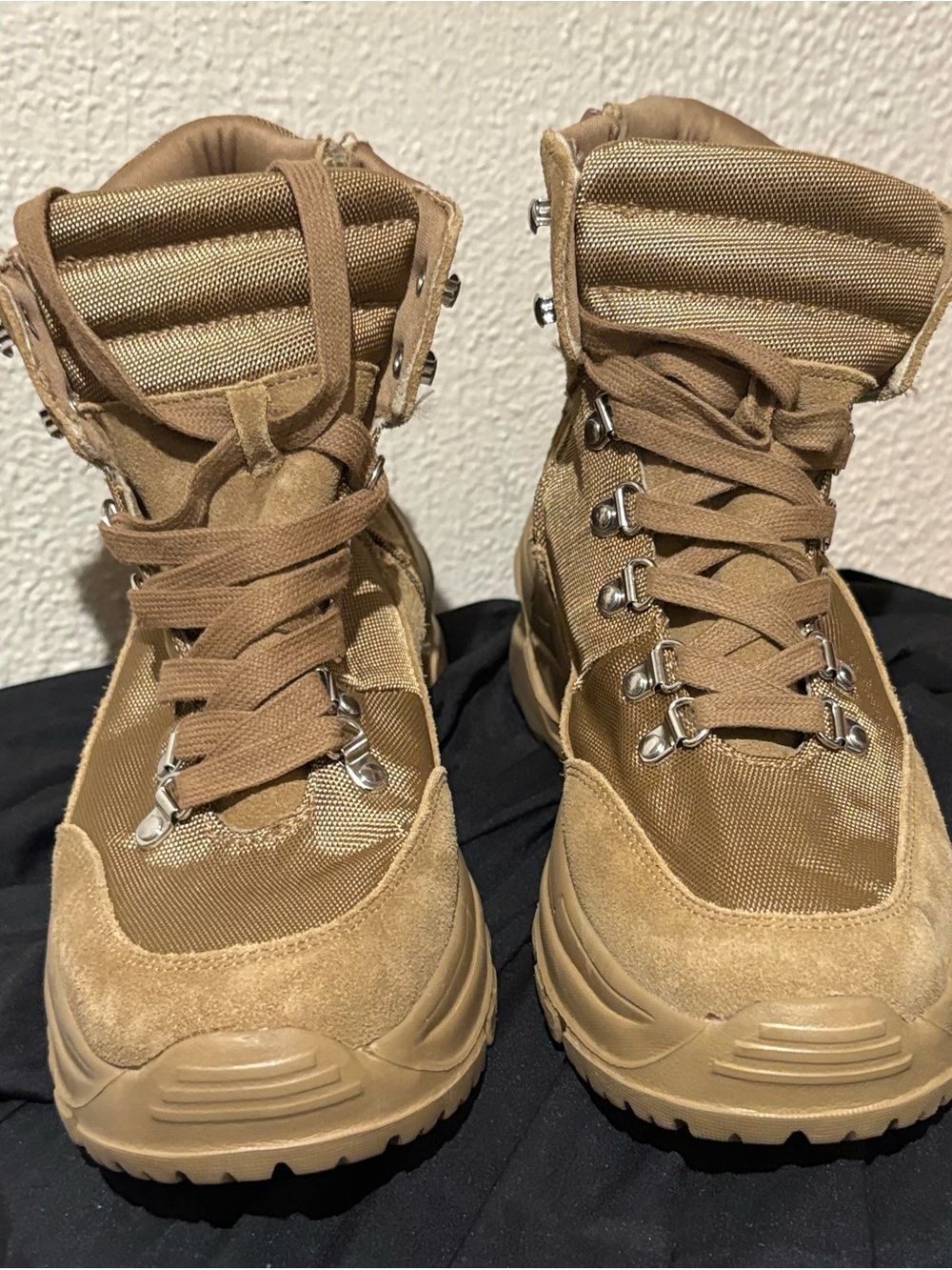 Steve Madden Women's Rilando Tan Chunky Combat Boots
